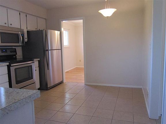 5th image of 1357 N Huron River Dr