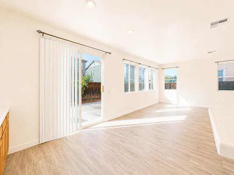 4420 Cloudywing Rd — Photo 12