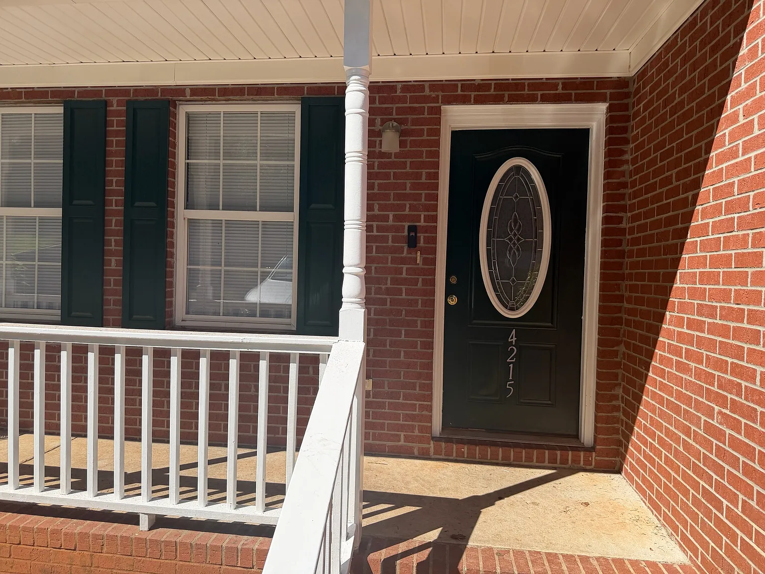 3 bed, 1174 sqft, $1,200 — Photo 2