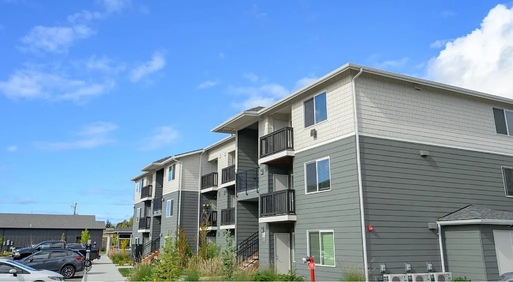 Walnut Trail Apartments — Photo 2