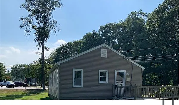 73 Careswell St — Photo 17