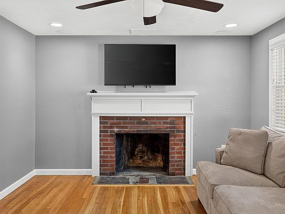 5th image of 52 Willimantic Drive