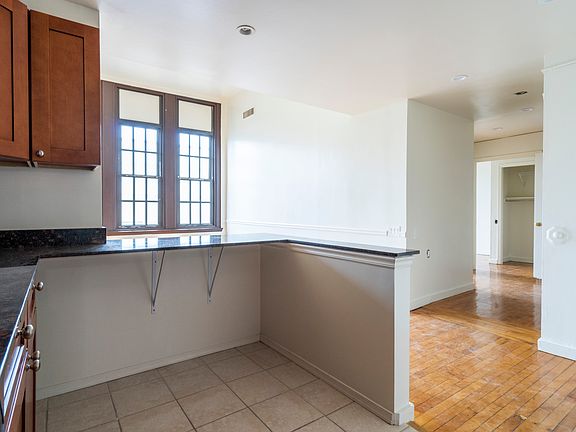 5th image of 718-26 N 17th St #305