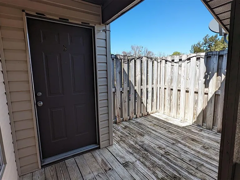3924 SW 26th Dr #6 — Photo 11