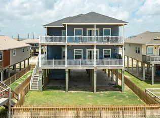 109A Santar Loop, Surfside Beach, TX 77541