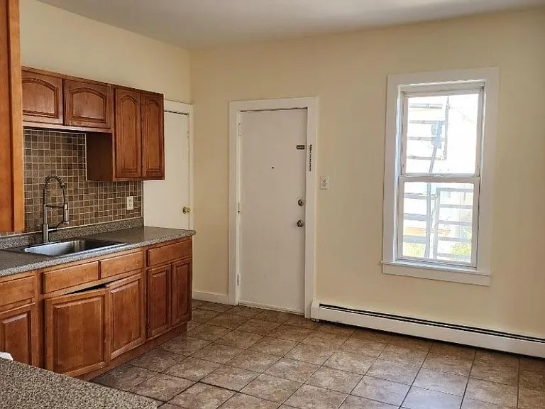 239 Magnolia Ave — Photo 9