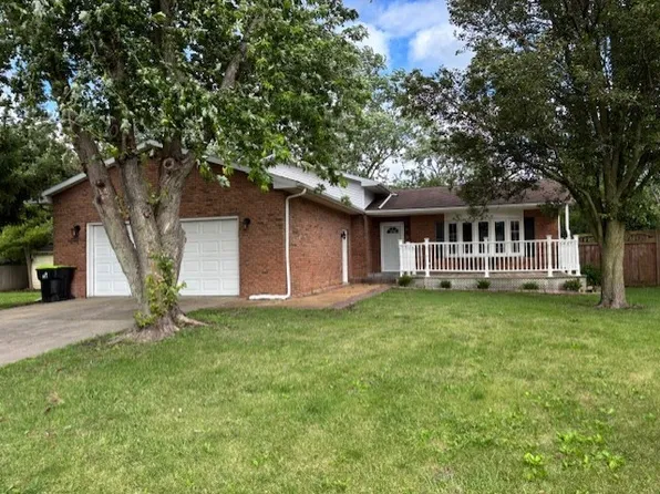 1038 Ruth Crane Dr, Rantoul, IL 61866