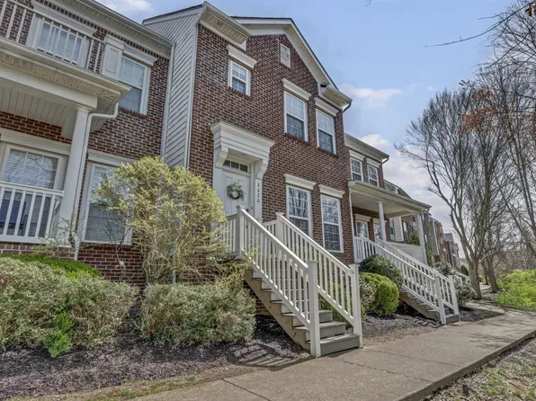 8620 Gauphin Pl, Nashville, TN 37211