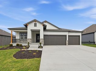 20040 W 226th Ter, Spring Hill, KS 66083