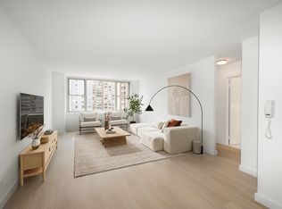 166 E 34th St #2108, New York, NY 10016
