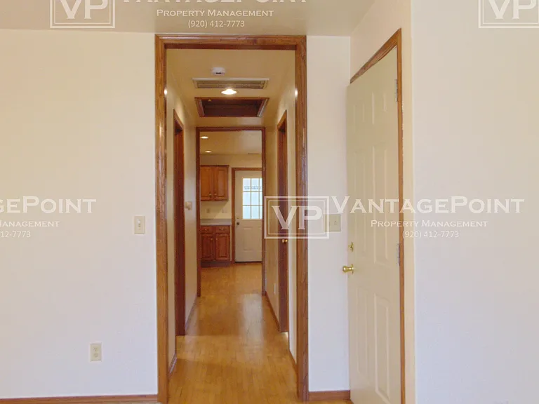 114 N Ontario St — Photo 6