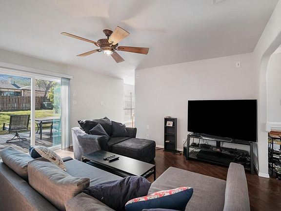 4th image of 15107 Kamary Ln
