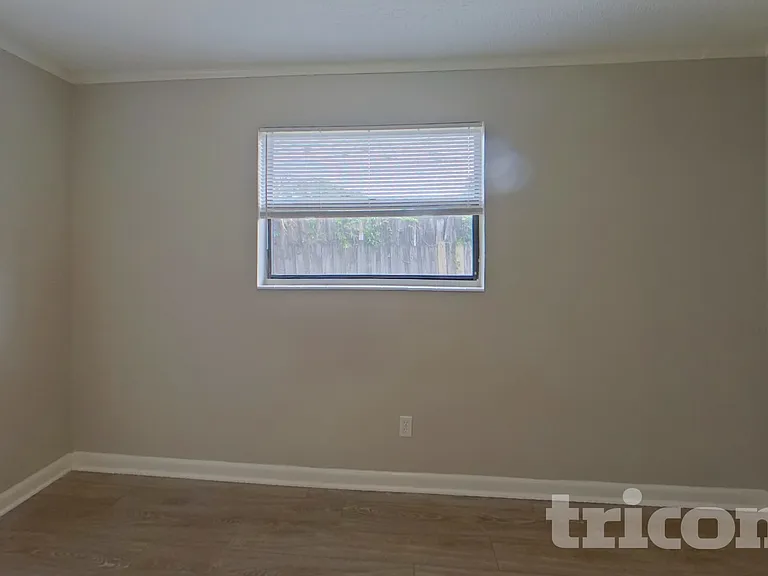 2703 Arlex Dr E — Photo 9