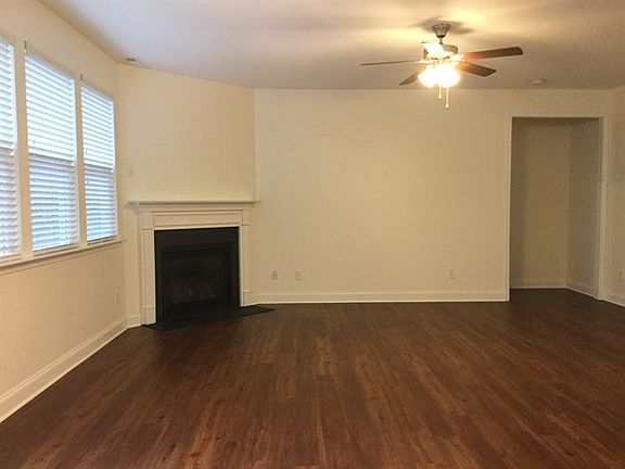 5th image of 303 Southfork Ln