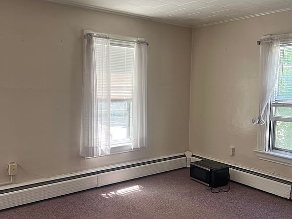 5th image of 90-94 Loomis St #4