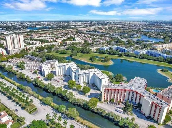 9682 Fontainebleau Blvd, Miami, FL