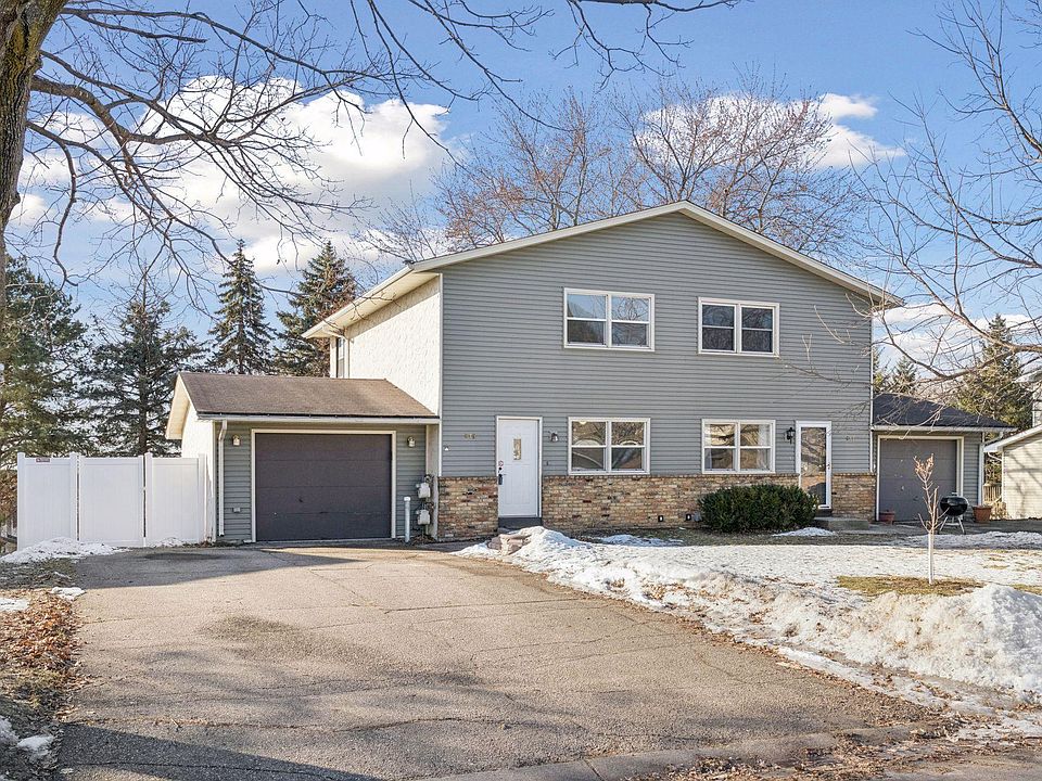 1st image of 919 Ridge Dr SE