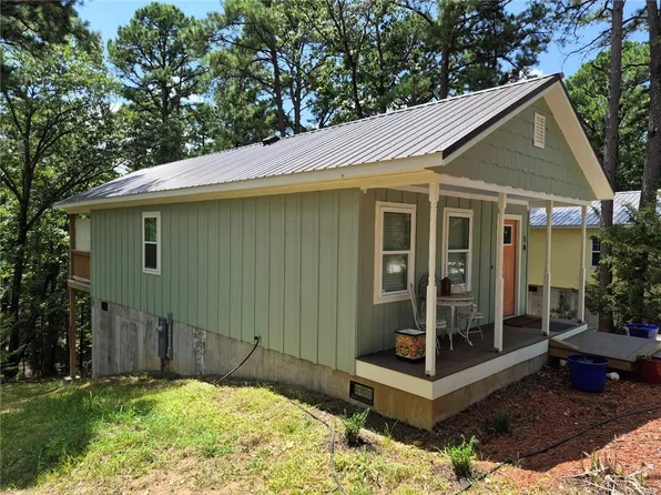 1 Cross St #A, Eureka Springs, AR 72632