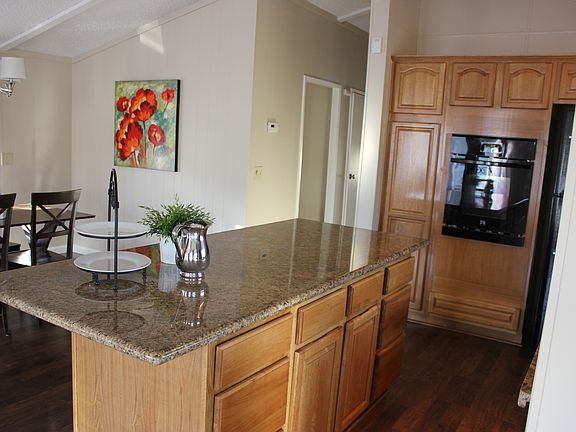 5th image of 239 Chateau La Salle Dr #239
