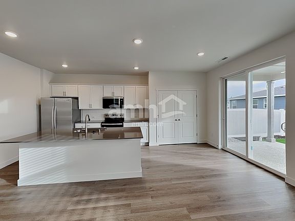 3rd image of 8568 47th Pl NE