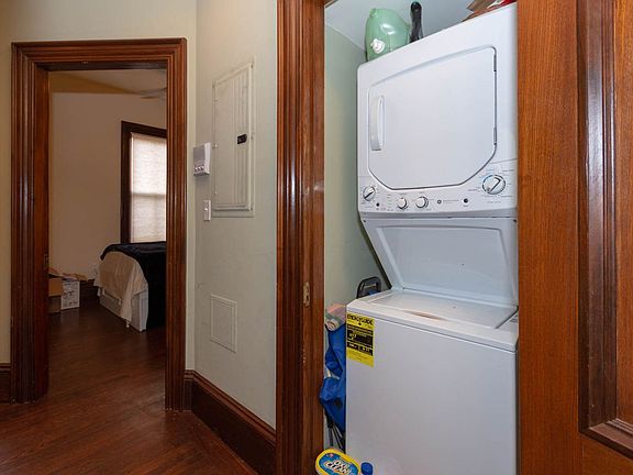 3rd image of 34 Worthington St #2