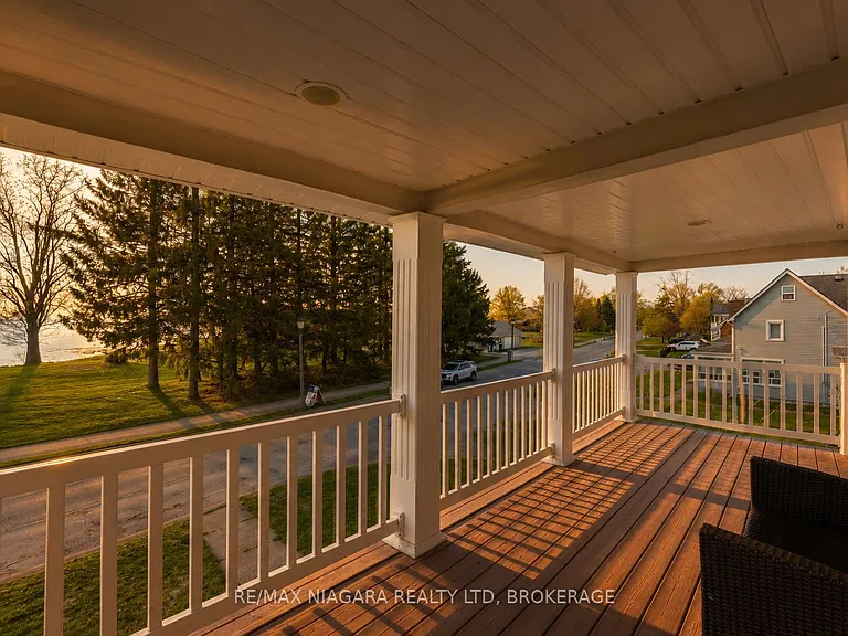 616 Lakeshore Rd — Photo 32
