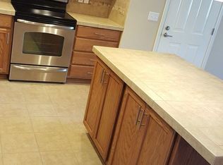 1411 Evergreen Park Dr SW UNIT 203, Olympia, WA 98502
