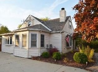 429 N 97th St, Wauwatosa, WI 53226