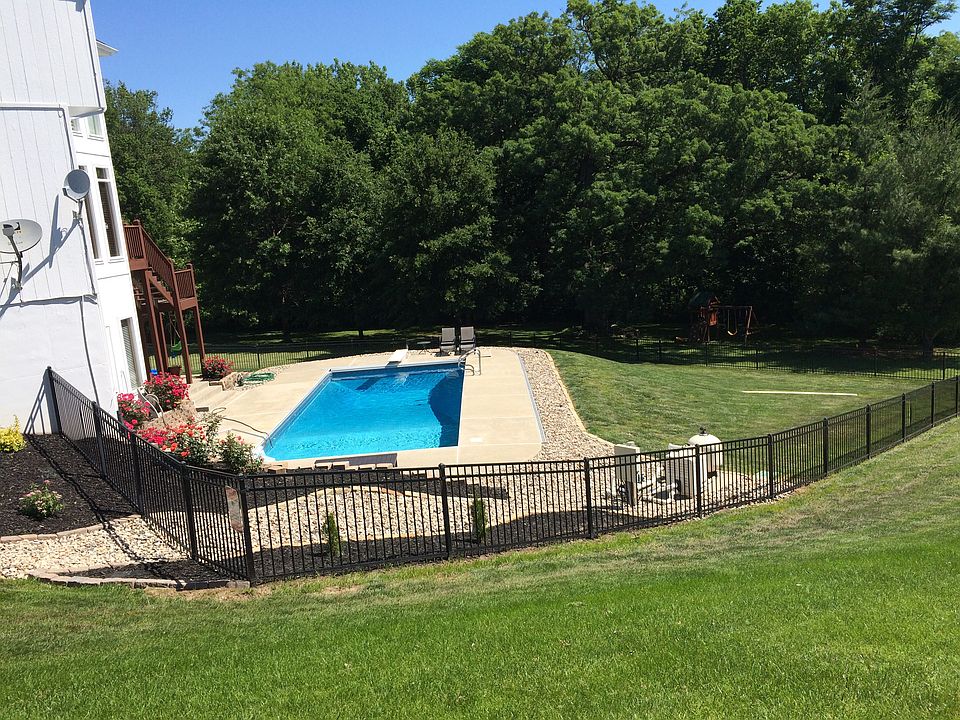 2nd image of 1785 Bur Oak Dr