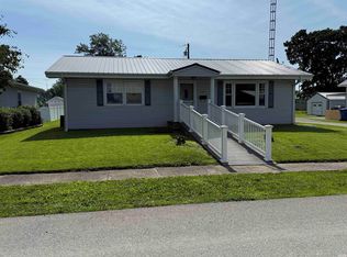 305 S Grove St, Odon, IN 47562