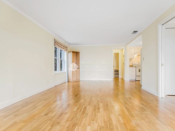 2nd image of 24 Danvers St