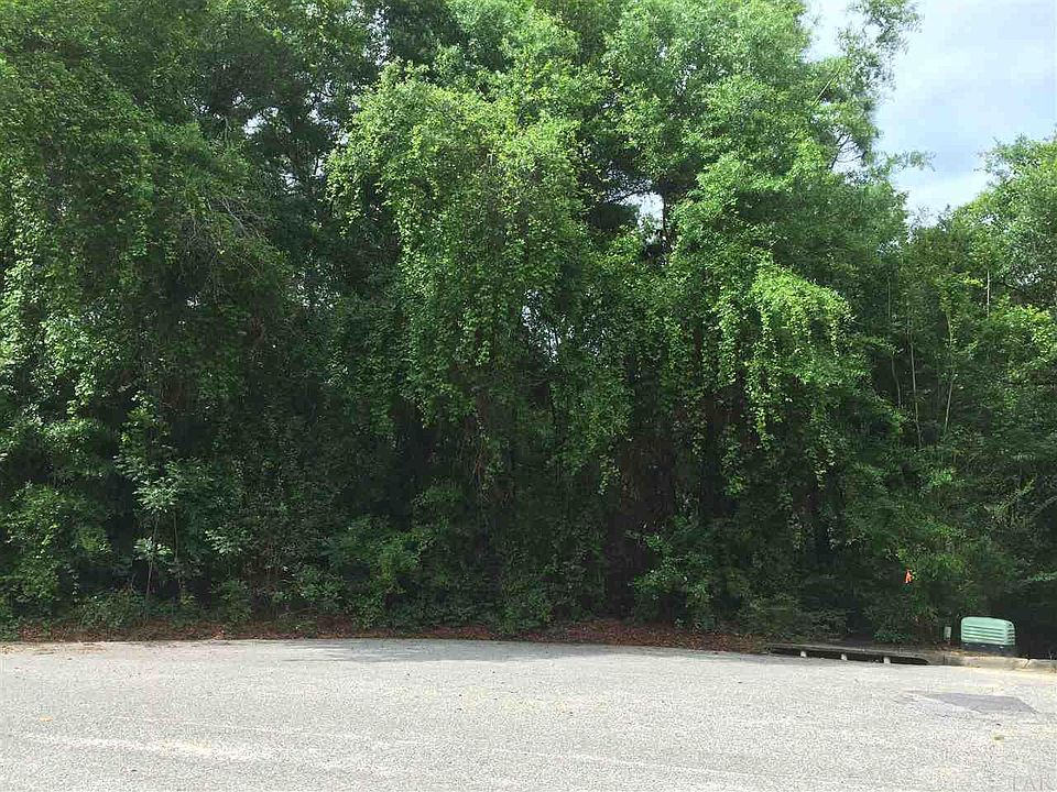1st image of 748 Crooked Oak Dr