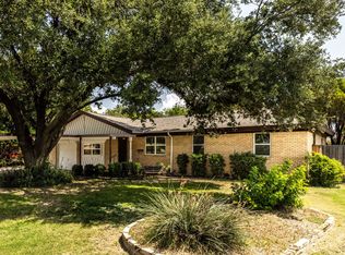 4904 Cummings Dr, North Richland Hills, TX 76180