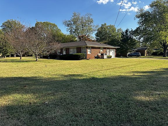 4th image of 1015 Greenhill St
