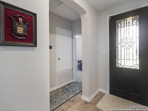 3rd image of 2064 Oxbow Cir