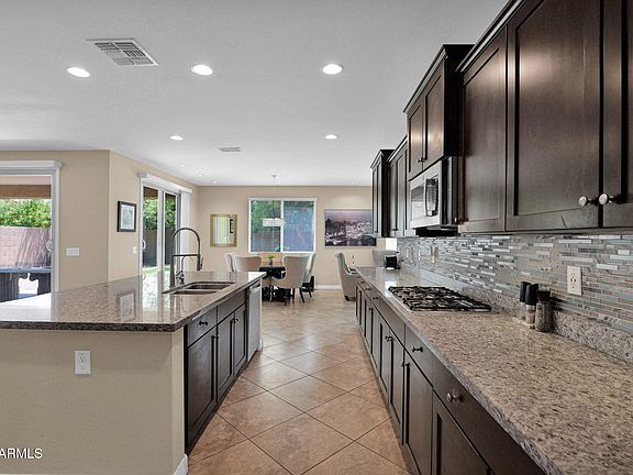 5th image of 2839 E MUIRFIELD Street