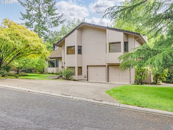 2972 Tolkien Ln, Lake Oswego, OR 97034