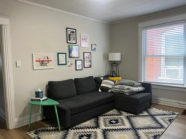 439 N Emerson St — Photo 13