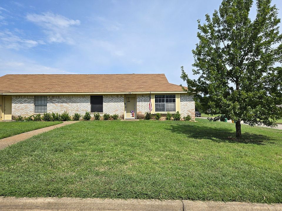 1st image of 230 Kettler Dr