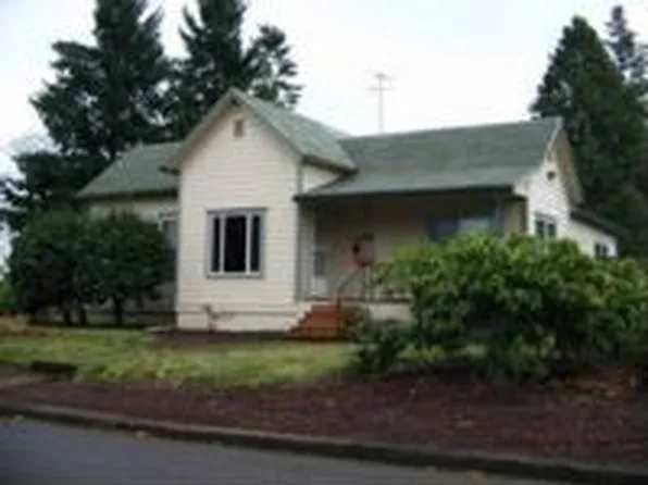 2207 E 26th St, Vancouver, WA 98661
