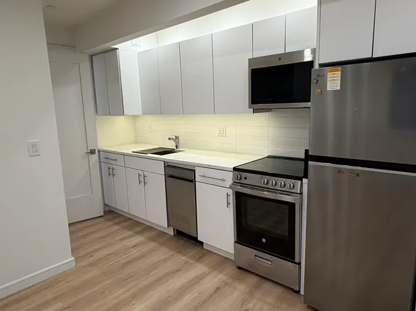 39-38 47th Avenue image 1 of 7