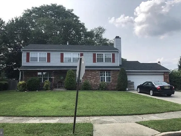 114 Carnation Dr, Woodbury, NJ 08096