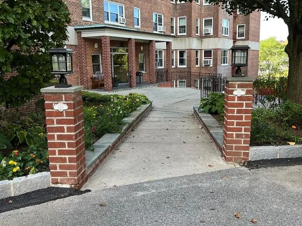 280 Collins Avenue #8F, Mount Vernon, NY 10552