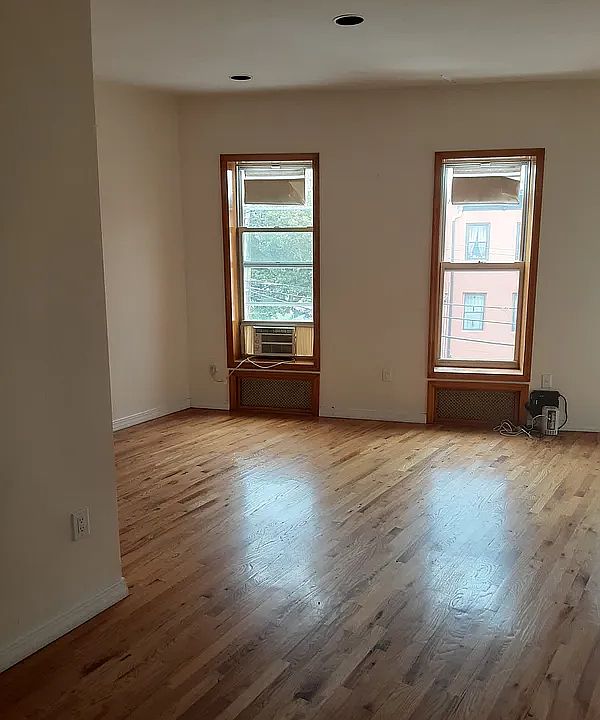 1st image of 360 Columbia St #2