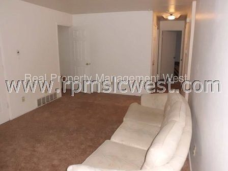 2nd image of 1881 W Lake Park Dr