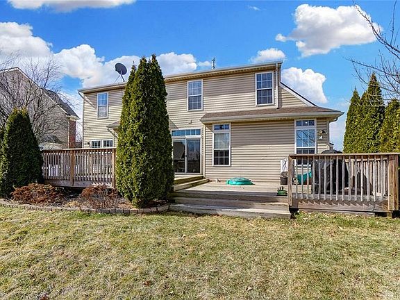 2nd image of 1622 Middlefield Ct
