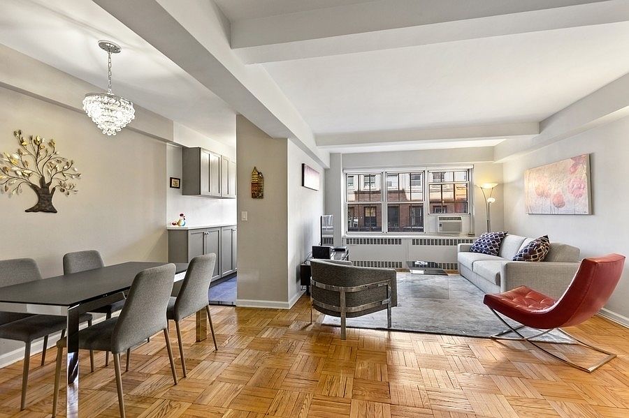 1st image of 320 W 76th St APT 5D
