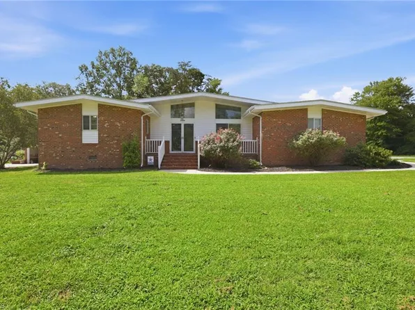 2405 Hillford Dr, Burlington, NC 27217