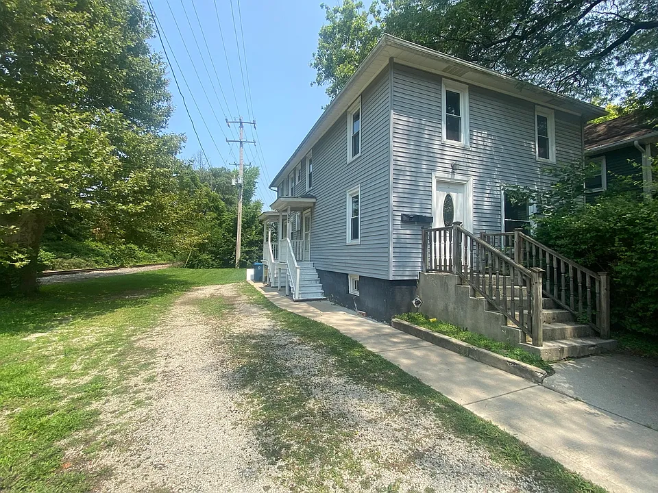 647 Hardin Ave #A