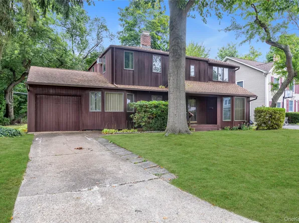 87 Hillturn Lane, Roslyn Heights, NY 11577